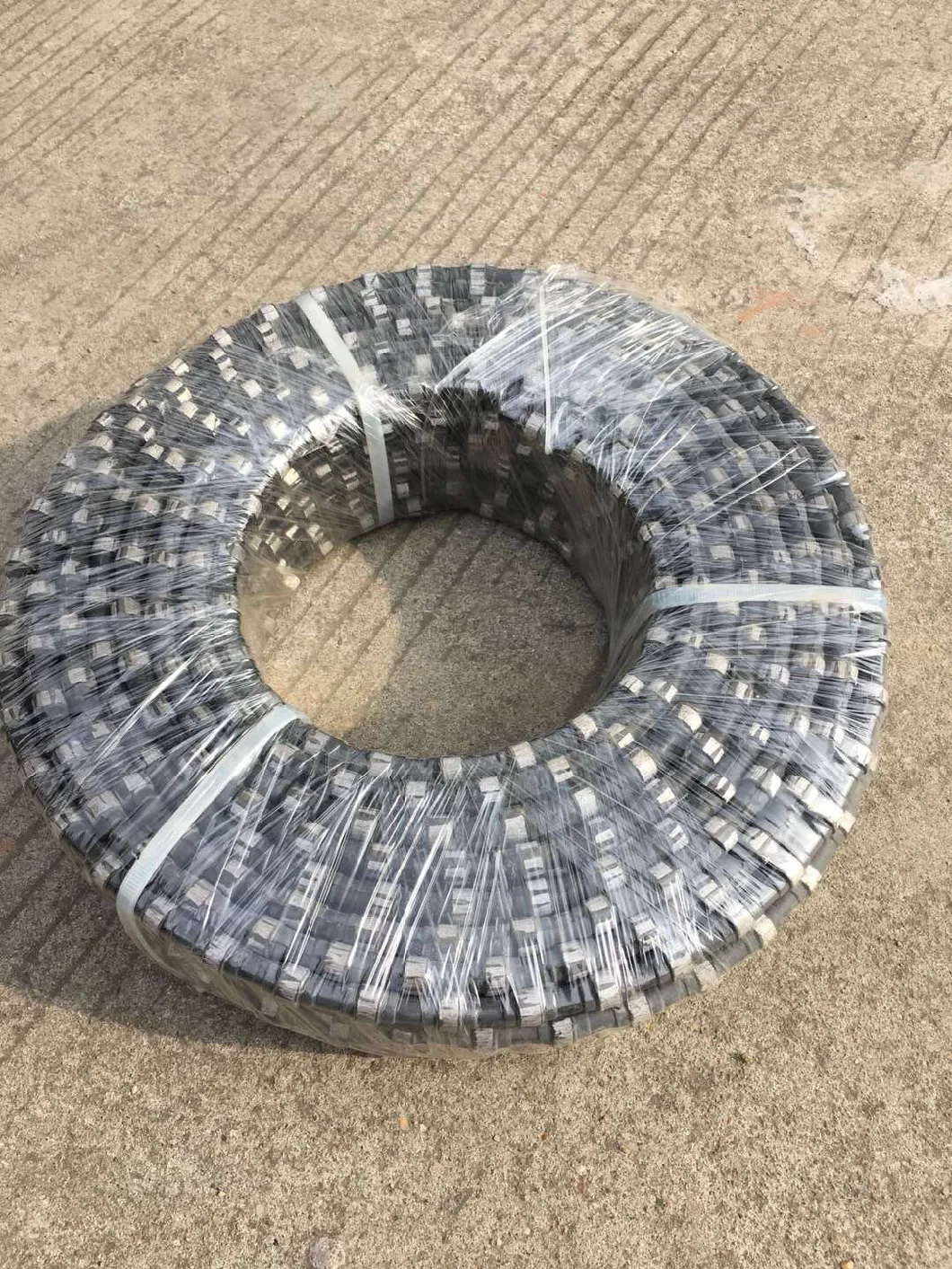 Diamond Wire Saw Mining Rope Saw for Cutting Granite Marble Stone Cutting Saw Profiling and Squaring